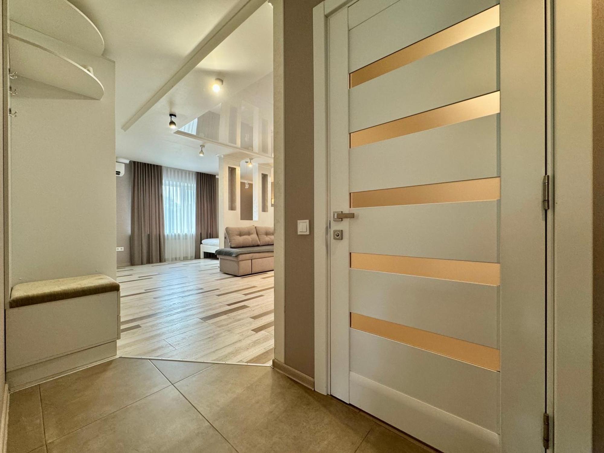 Apartpoltava Розкішна Студія З Кутовою Ванною, 1-Й Будинок Біля Корпусного Парку, Панорамний Балкон المظهر الخارجي الصورة